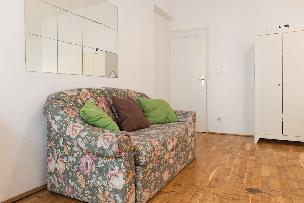 Affordable 3BR Apt Belvedere Vicinity