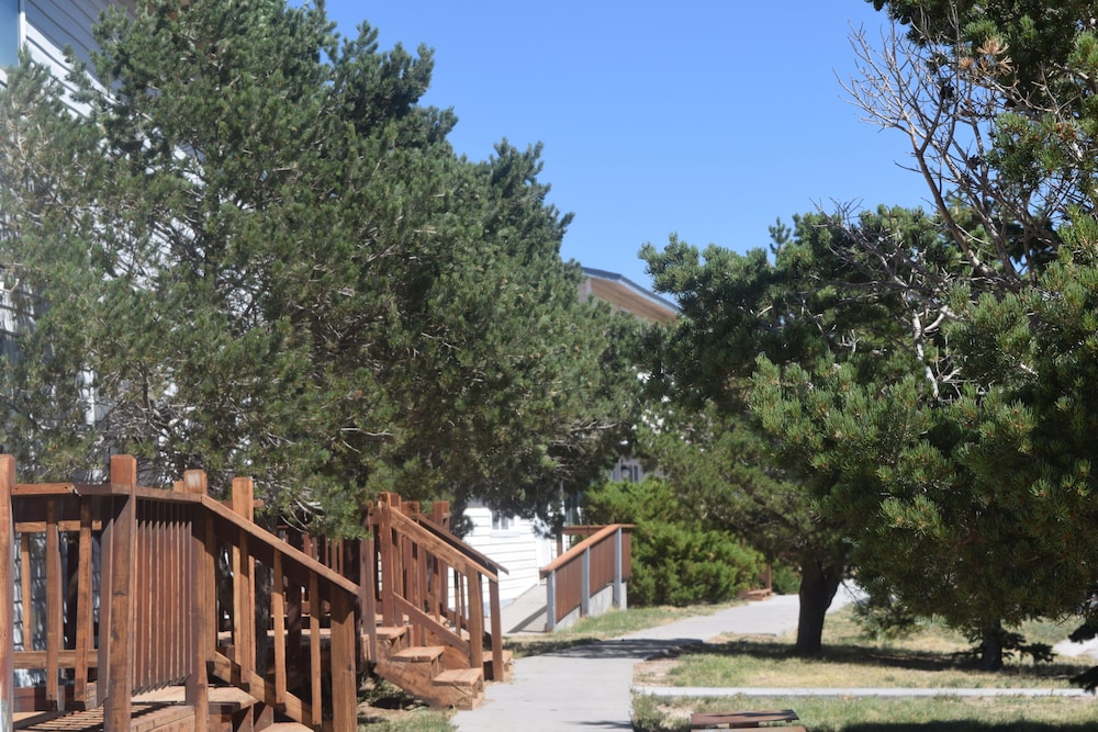 Rawlins Vacations - Mactavish Court Townhomes - Property Image 3