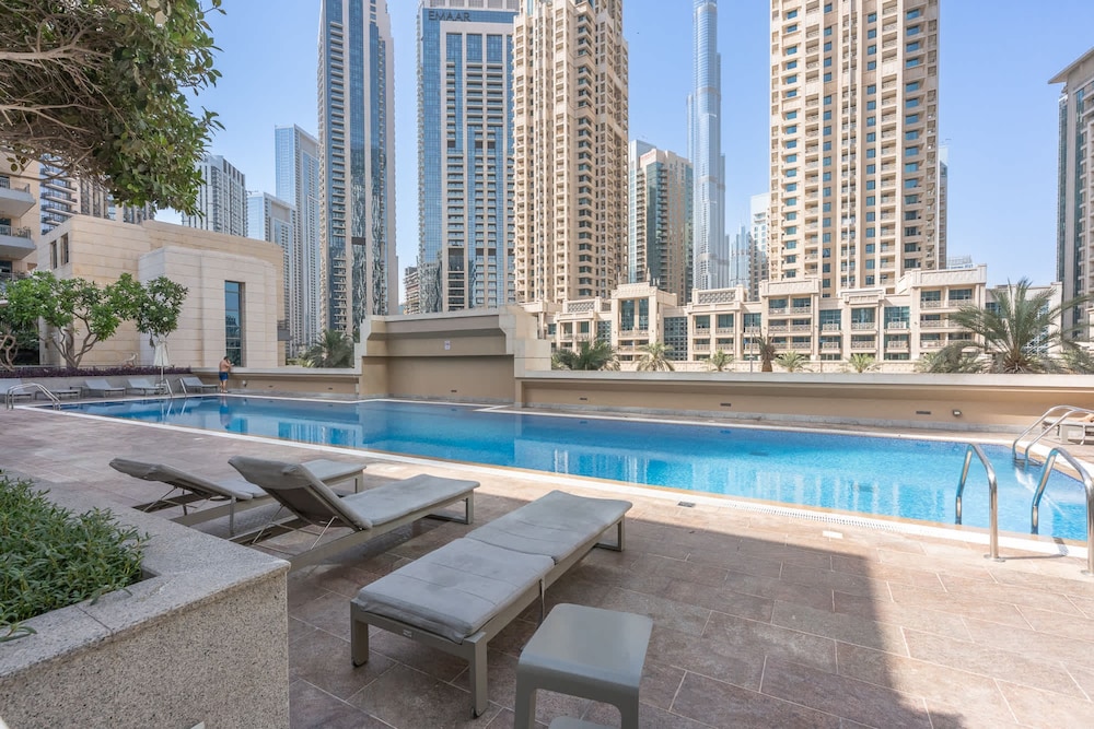 1 Bedroom and Situated Near Burj Khalifa and Dubai Mall