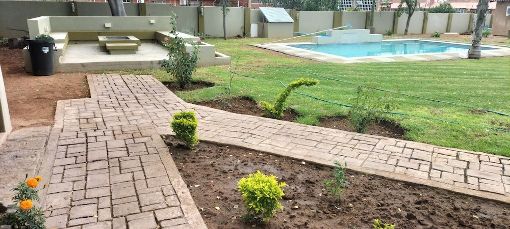 Kwanare Guesthouse view 5