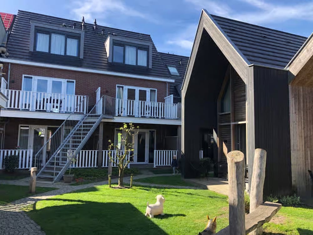 Lodge With Beautiful View of the Church and Dunes
