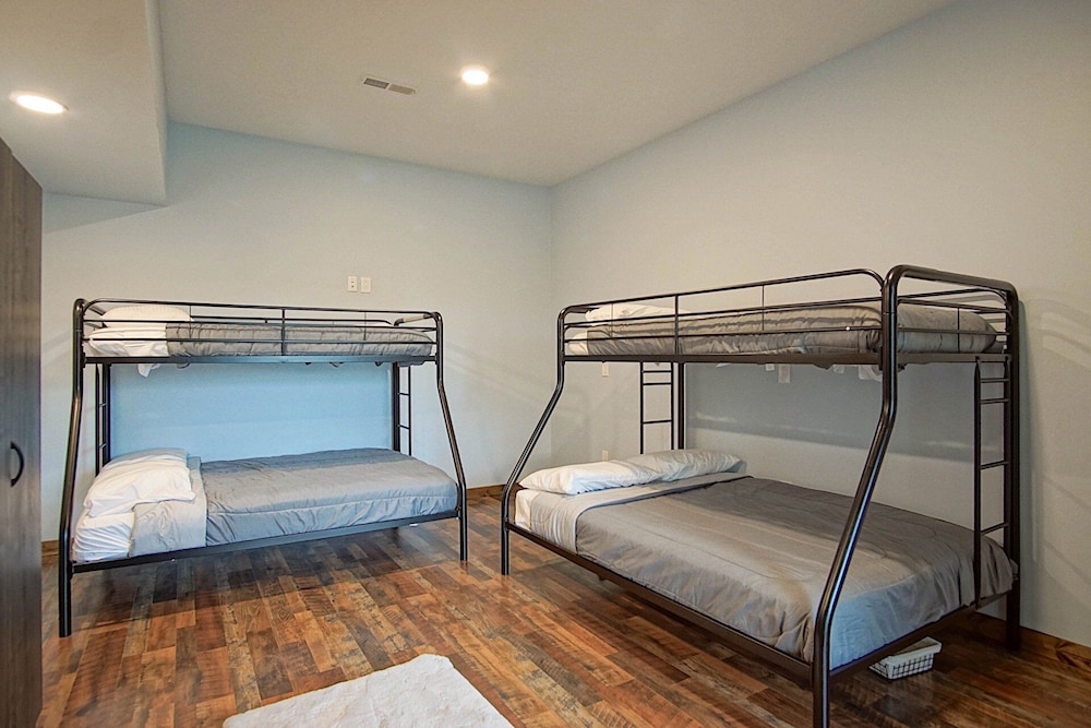 5 Br: Cupp Runneth Over - Luxurious Retreat Nestled 9.7 Miles From Snowshoe