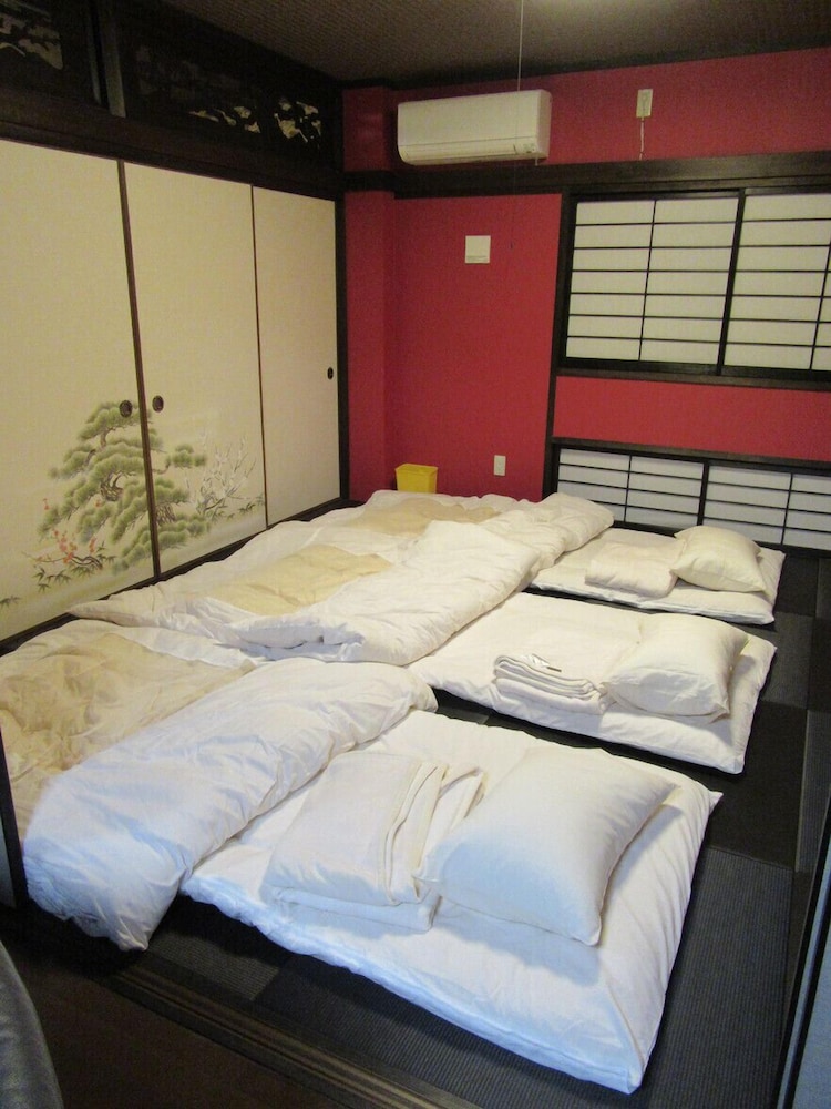 Guest house TIGA - Hostel