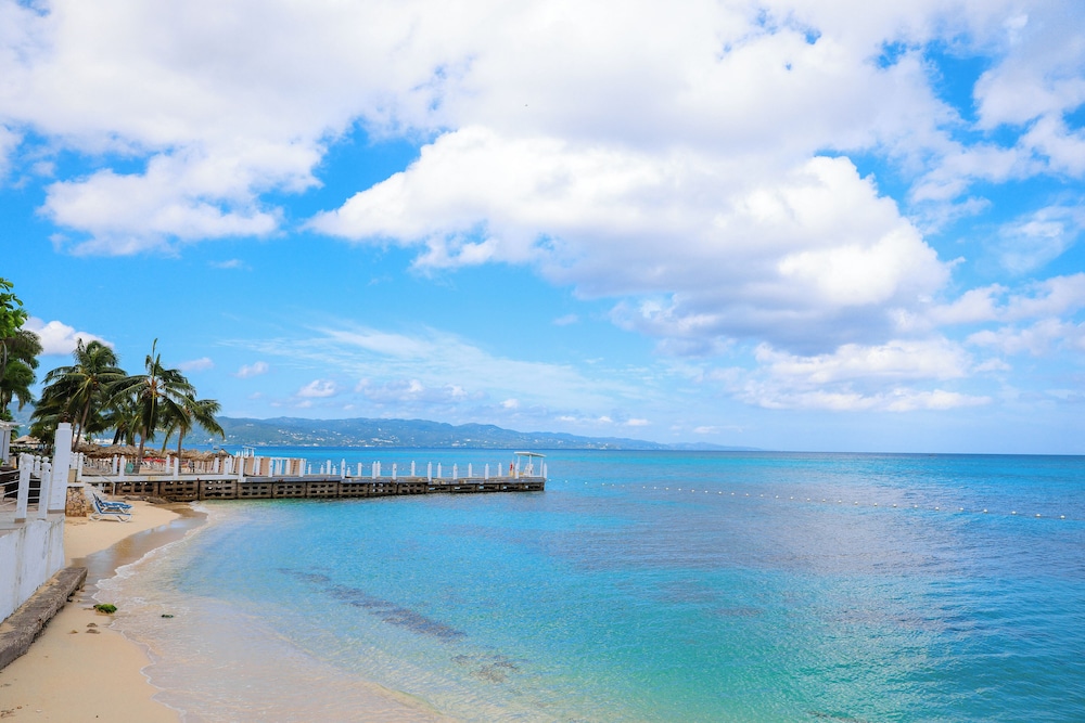 Jamaica Vacations - Grand Decameron Cornwall Beach, A Trademark All-Inclusive Resort - Property Image 37