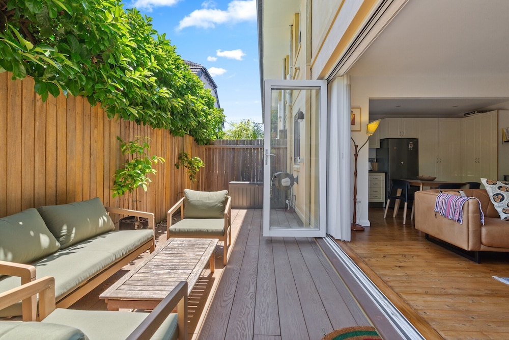 Spacious Stay Near Shops & Cafes in Marrickville