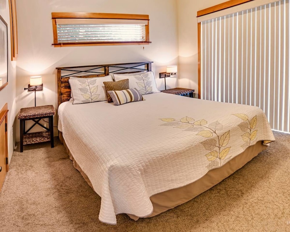Ashland Vacations - The Pioneer Craftsman House - Closest to Osf - Property Image 18