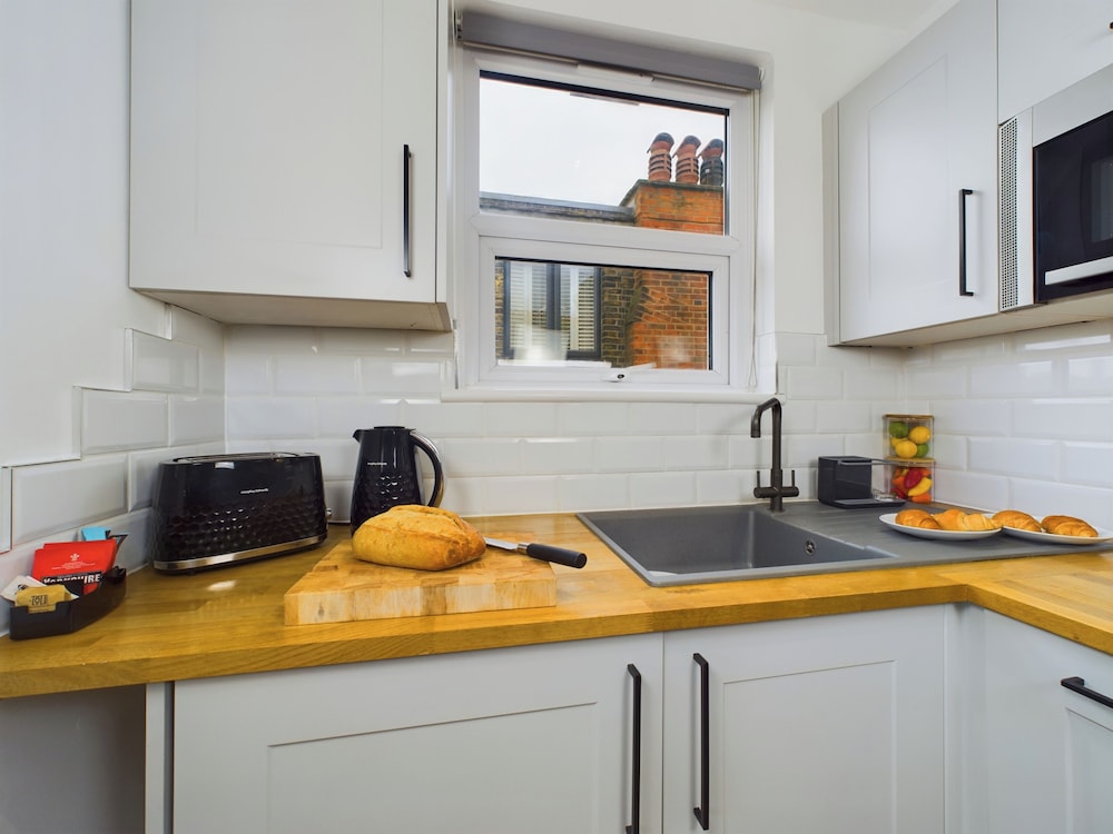 Seaside Escape Retreat in Westcliff-on-sea