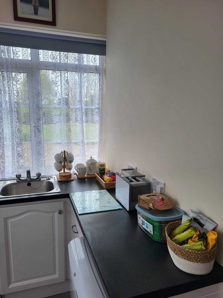 Ennis Vacations - Charming 1-bed Apartment in Barefield - Property Image 16