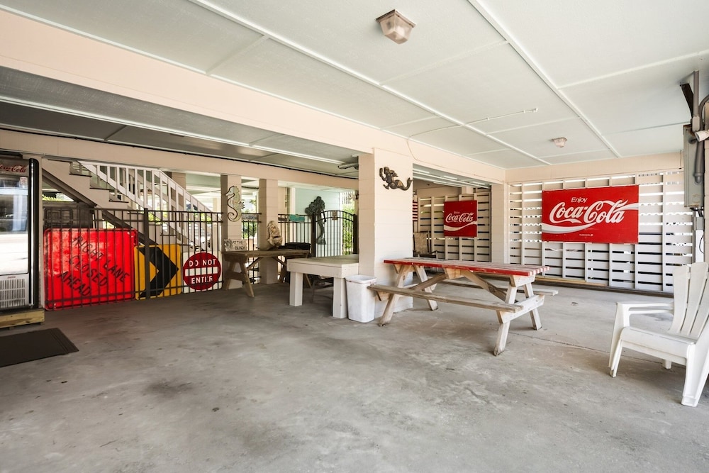 Santorelli's Seaside Serenety 4 Bedroom Home