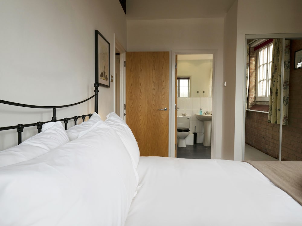 Canterbury Vacations - Holters Mill - Loft - Property Image 5