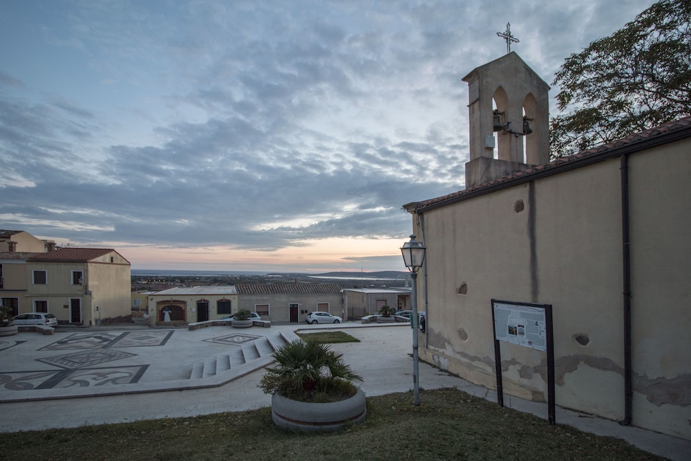 Villa Santadi Hotel