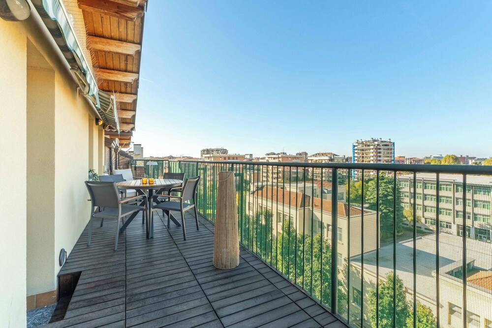 Stylish Penthouse in Sesto San Giovanni