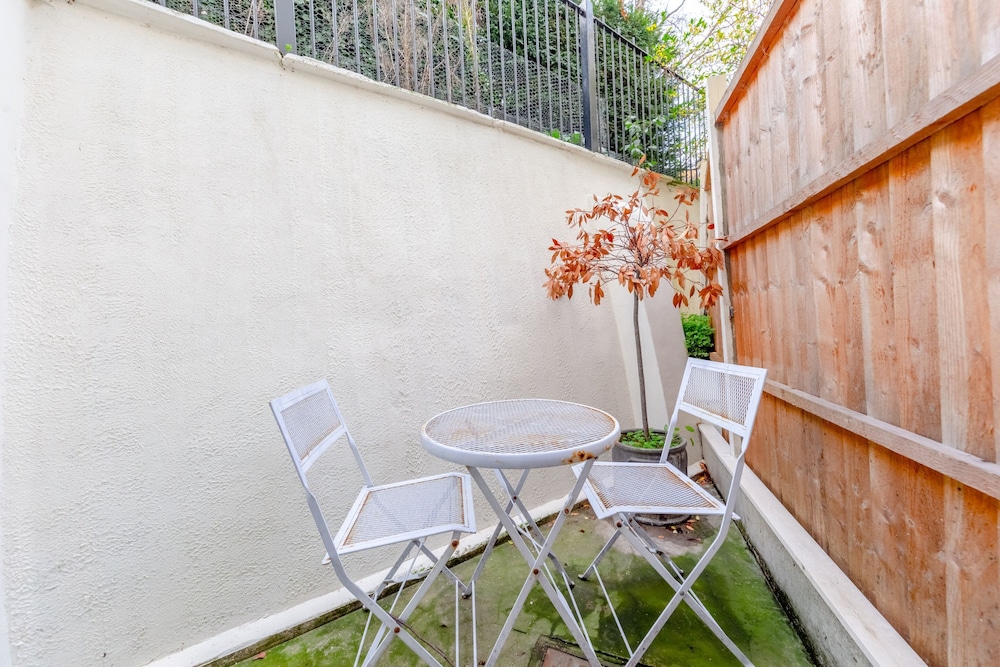 Central 2 Bedroom Flat Near Hyde Park