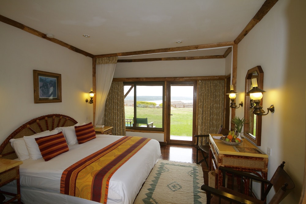 Mweya Safari Lodge