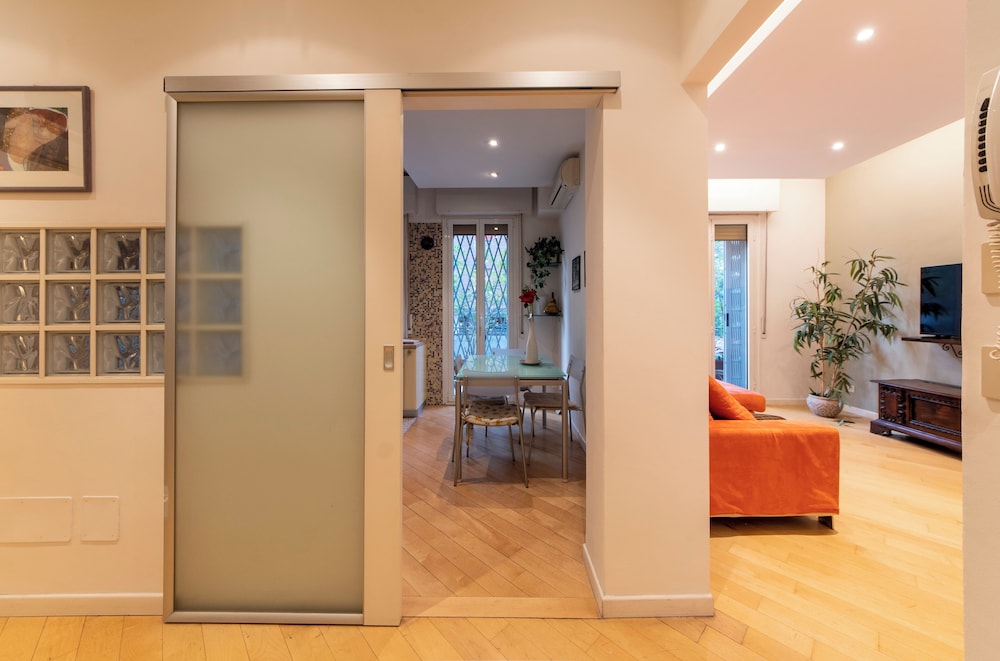 HouSmart Treves 2