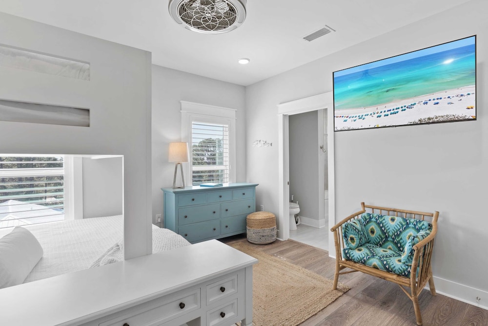 Gulf-view Retreat w/ Rooftop Deck + Private Pool Villa Anesi by Avantstay