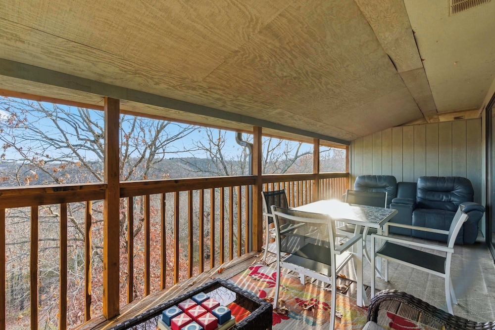 Ozark Overlook Escape For 6