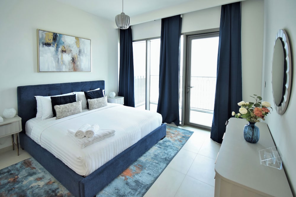 Lavish 2BR in Downtown Views Close to Dubai Mall Burj Khalifa