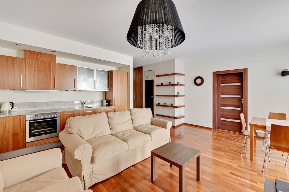 Grand Apartments
