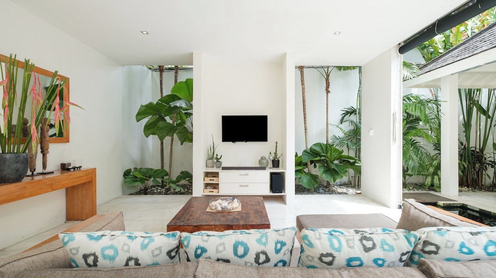 Villa Merta Sari 10 by Villa Finder