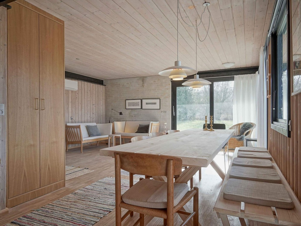 5 Star Holiday Home in Ronne