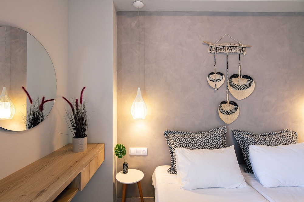 Anthos Apartments