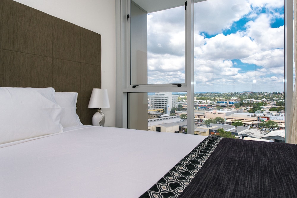 Rockhampton Vacations - Empire Apartment Hotel - Property Image 5