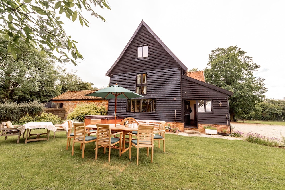 Manor Farm Barn