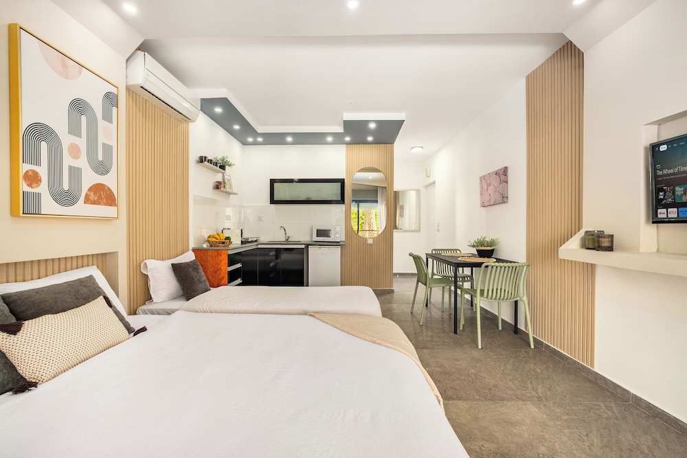Royal Park Apt Resort by Sea N Rent