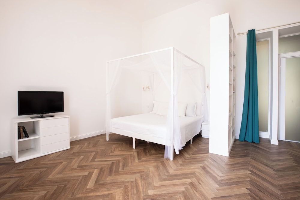 Lux Aurea