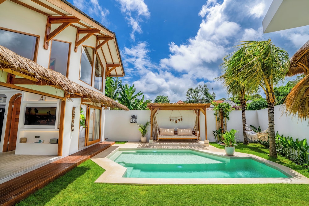 Villa Bong by Pertama Management