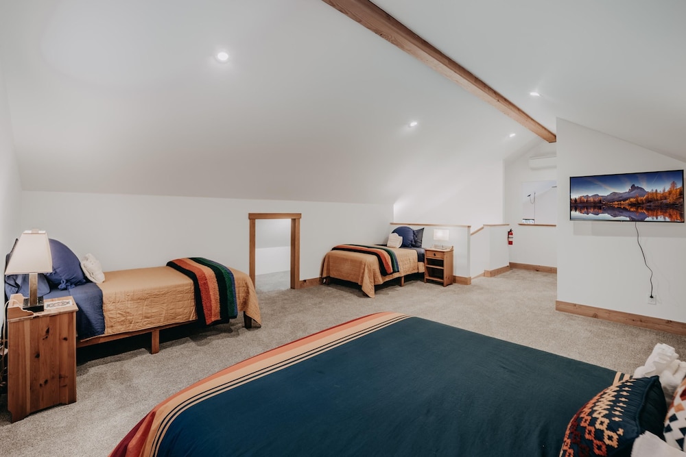 Mt Baker Rim Cabin 50 With Wifi, Hot Tub and Air Conditioning
