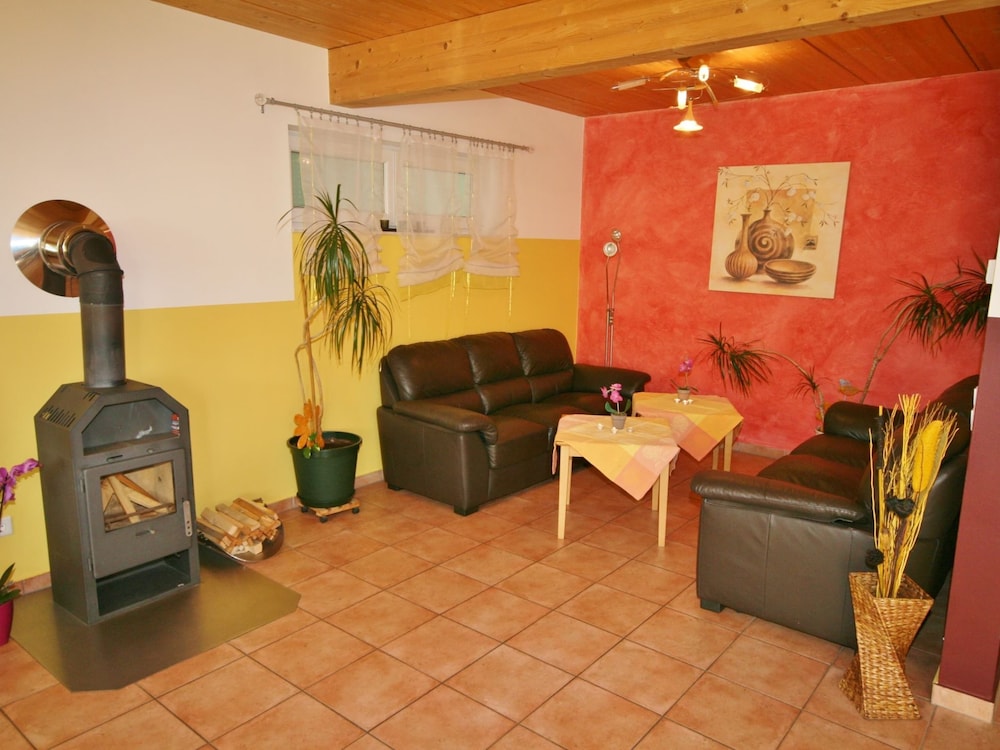 Spacious Chalet in Piesendorf With Sauna