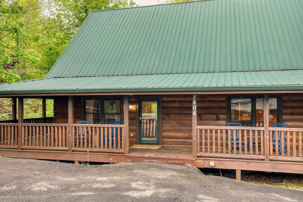 Yesteryear by Avantstay Hot Tub, 360 Deck Views and Game Room Easy Access