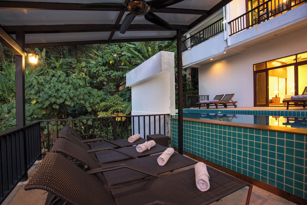 Emerald Hill Villas