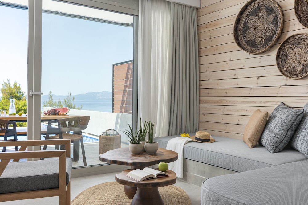 Villa D'Oro - Luxury Villas & Suites