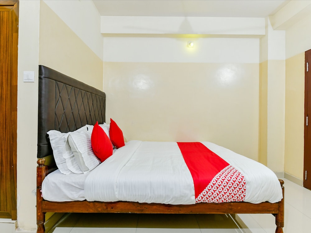 OYO 23115 Hotel Saravana view 4