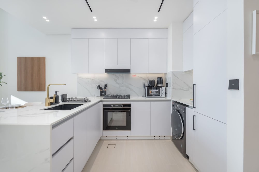 Ravishing 1 Bedroom in Binghatti Amber