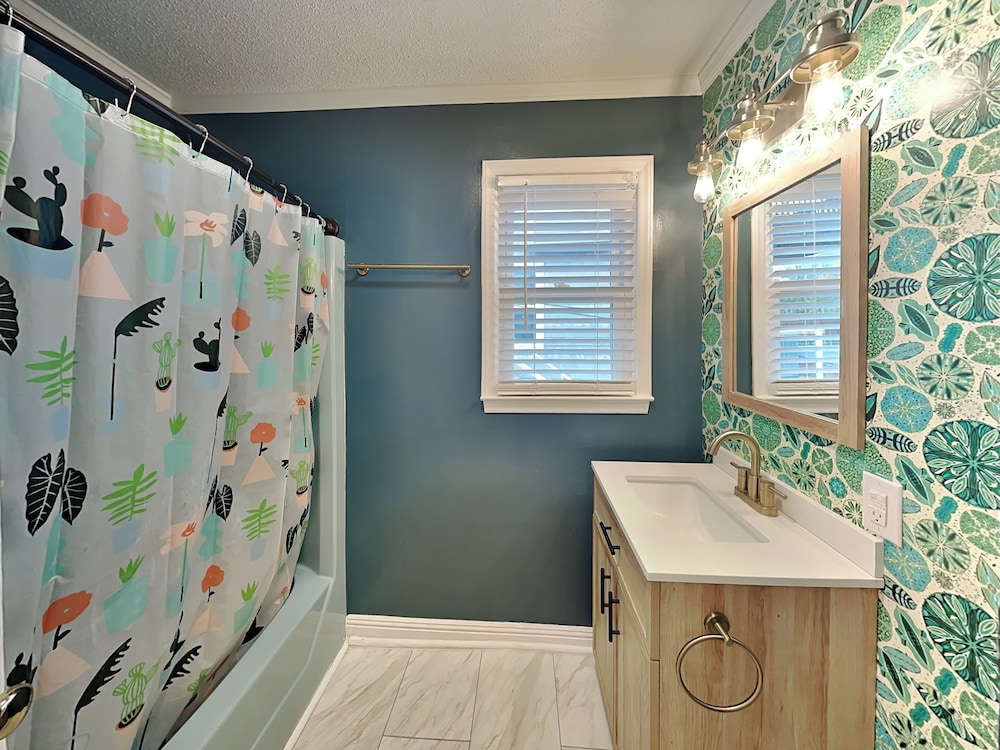 Catch A Wave by Topsail Realty