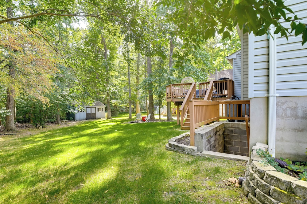 Cozy Apt in DC Suburbs: 4 Mi to Main St Laurel