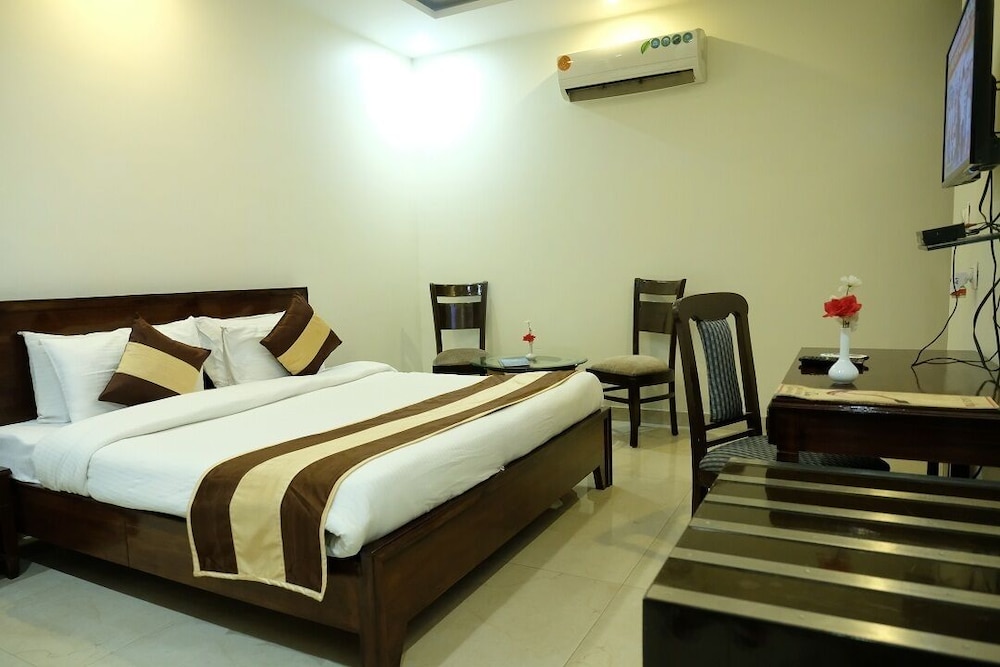 Black Mango Resort