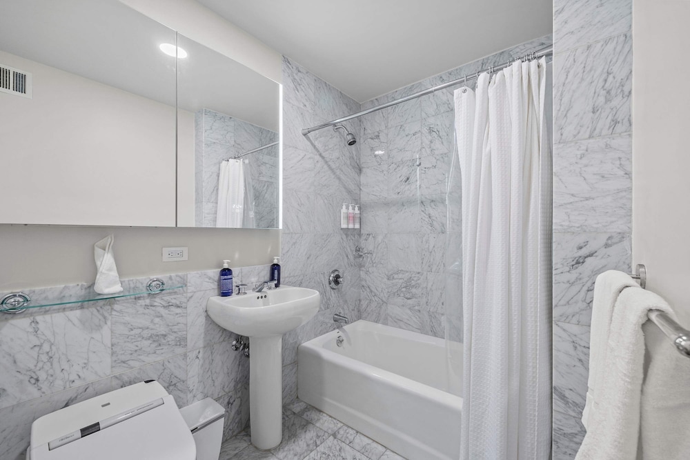 Prince by Rove Travel 2BR Soho Condo w Terrace