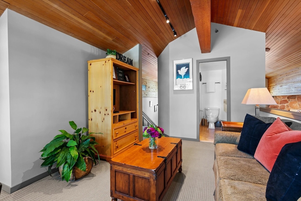 Stag Lodge at Deer Valley Resort - Three Bedroom Residence with Loft and Spa #14 3 Condo