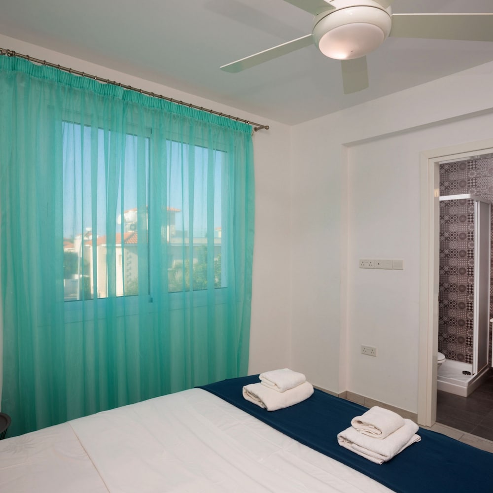 Villa Ioli Green Bay
