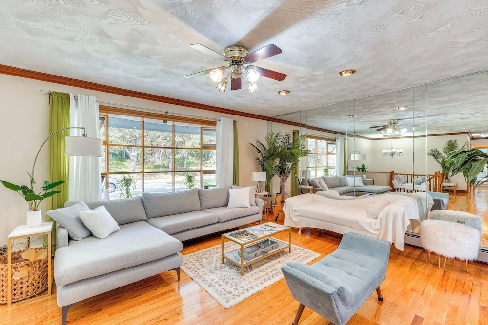 Peaceful 1-acre Parksville Home: Large Deck & Yard