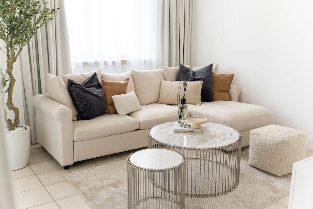 Prime 2BR Near Marina Mall Tram