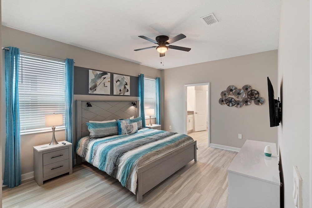 ChampionsGate Resort 10 Bedroom Vacation Home - Includes resort clubhouse amenity access! 10 Home