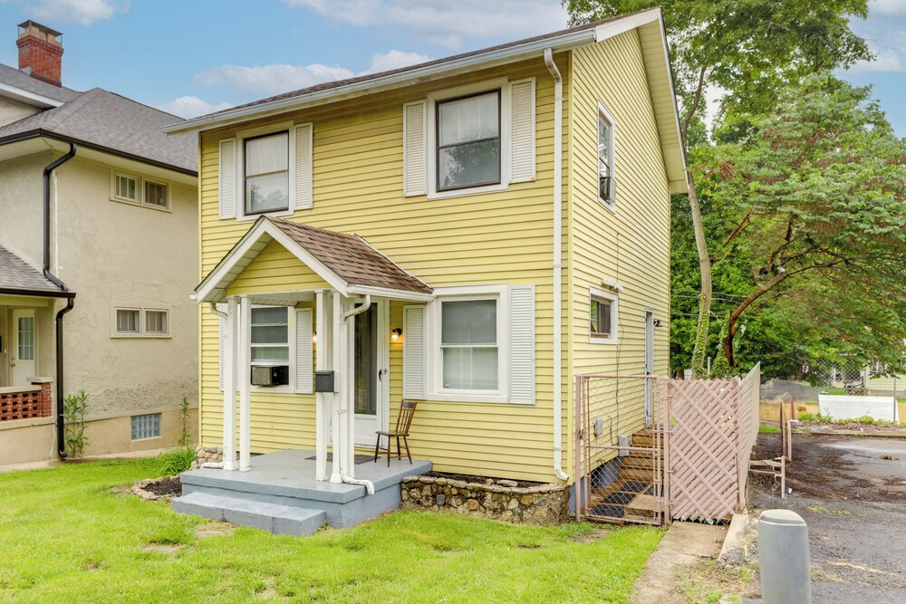 3 Mi to Dtwn: Dog-friendly Retreat in Dayton