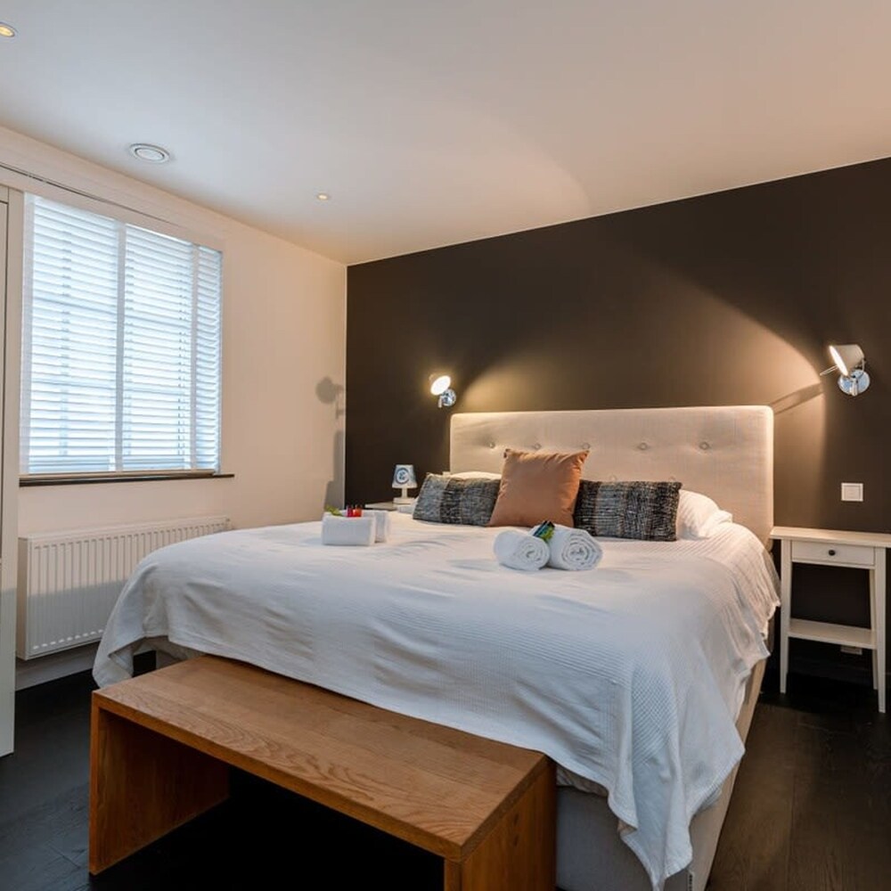 Huswell - Fabulous House for 8 People With Sunny Garden
