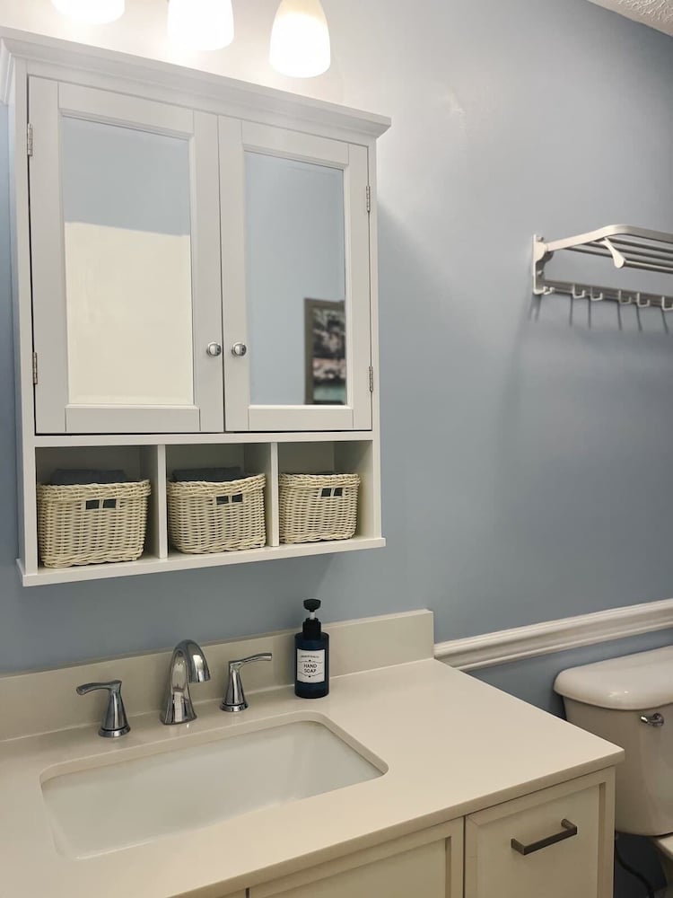 Blue Cottage With Game Room Deck & Hot Tub
